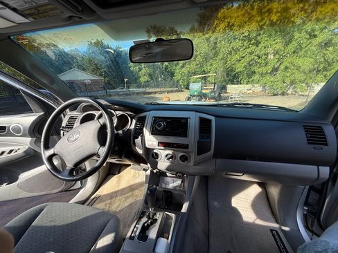 Used 2008 Toyota Tacoma PreRunner RWD image 4