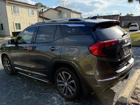 Used 2018 GMC Terrain Denali w/ Comfort Package image 13