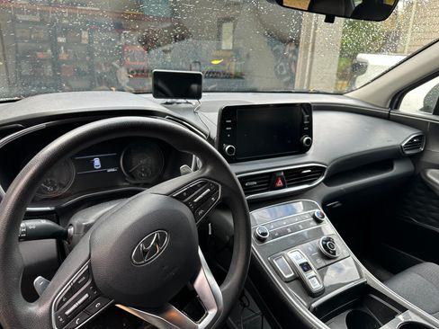 Used 2021 Hyundai Santa Fe SE image 6