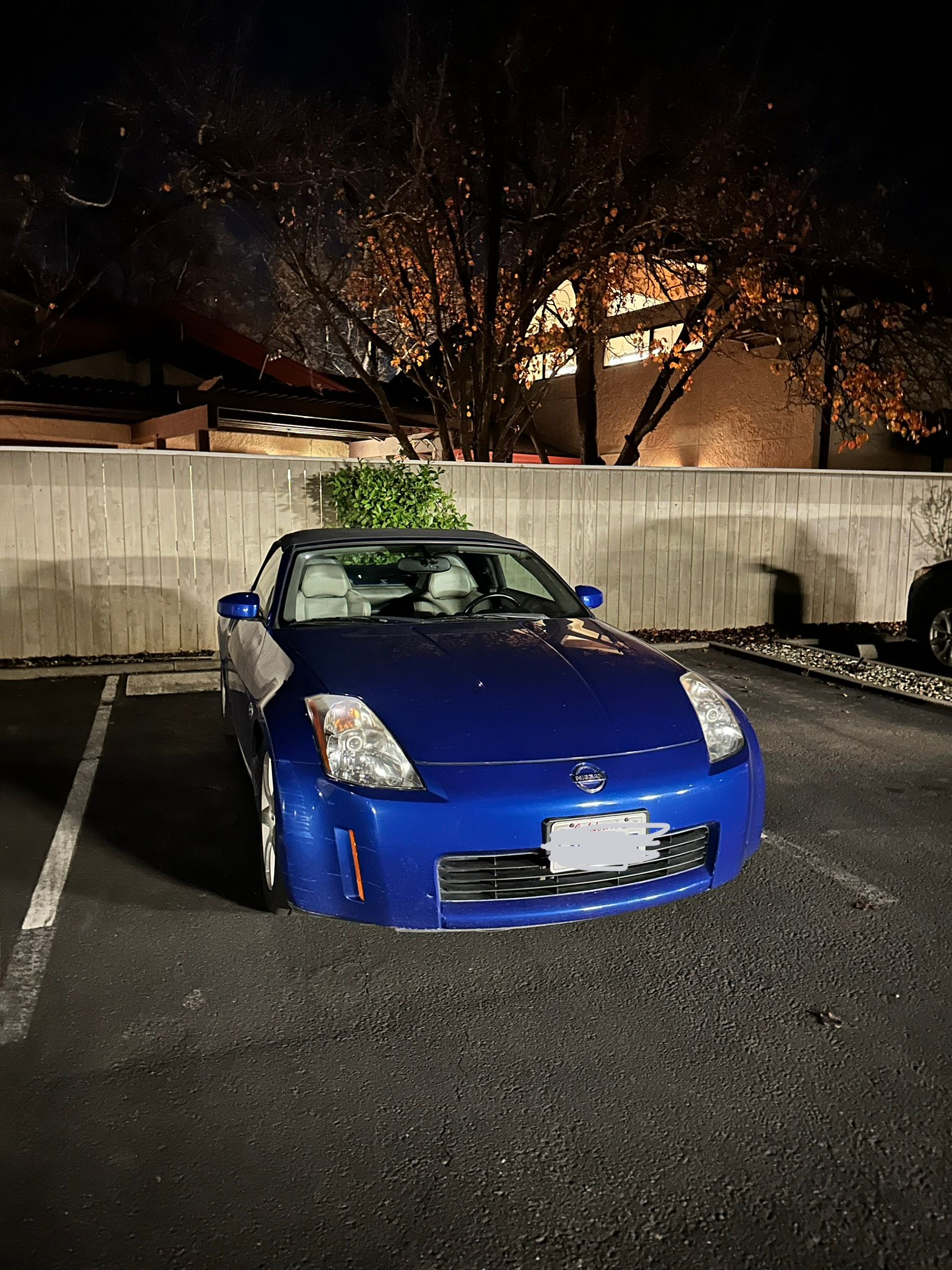 Used 2005 Nissan 350Z Touring RWD image 2