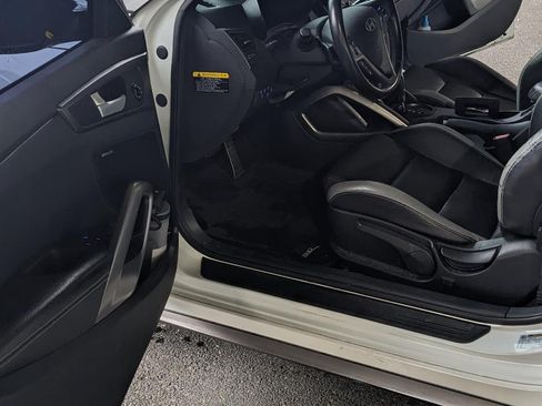 Used 2016 Hyundai Veloster Turbo w/ Option Group 04 image 13