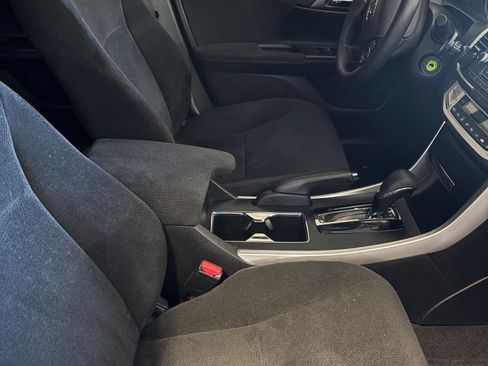 Used 2013 Honda Accord LX image 9