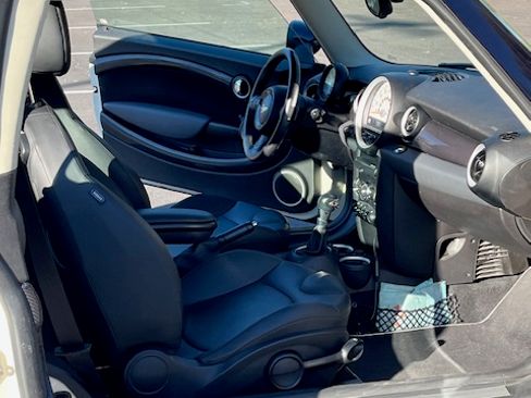 Used 2012 MINI Cooper Clubman S image 11