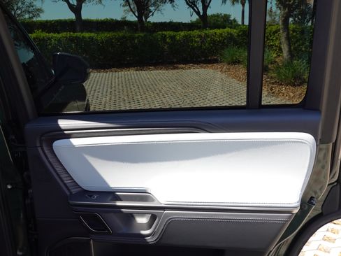 Used 2023 Rivian R1S Adventure image 19