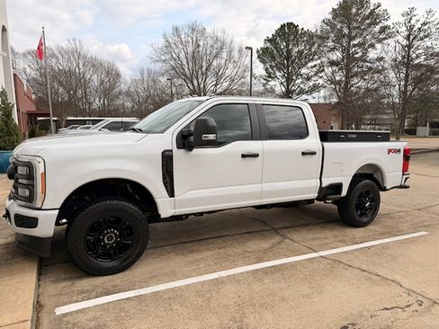 Used 2023 Ford F250 XL w/ STX Appearance Package image 4