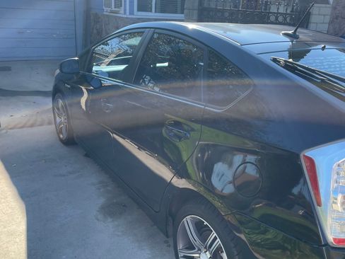 Used 2011 Toyota Prius One image 4