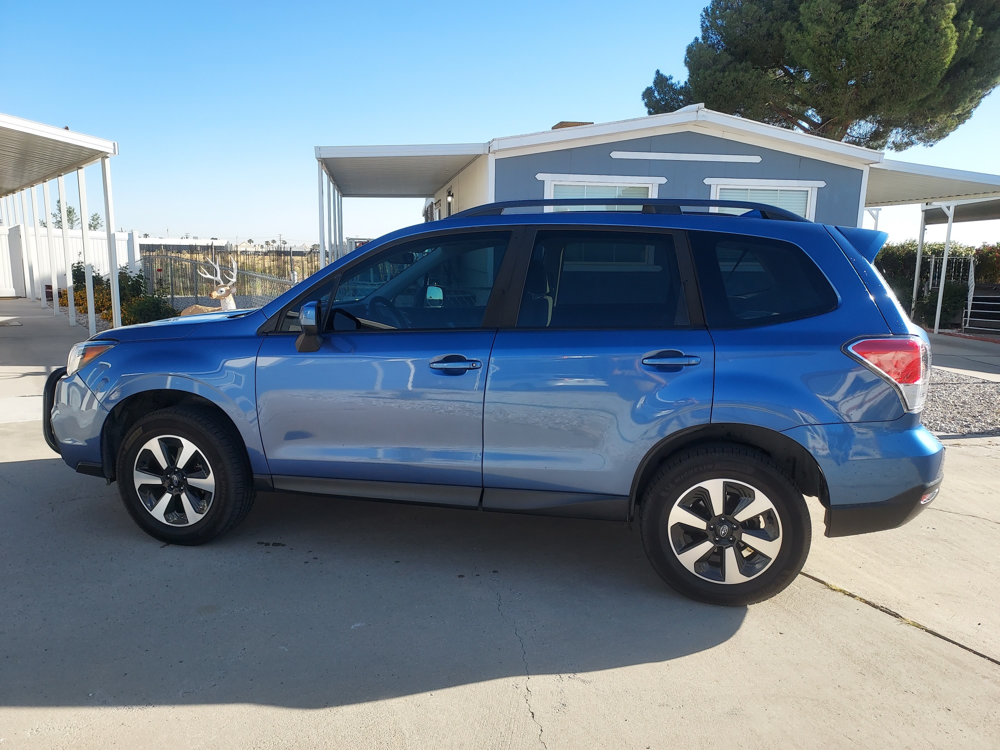 Used 2018 Subaru Forester 2.5i Premium AWD/4WD image 1
