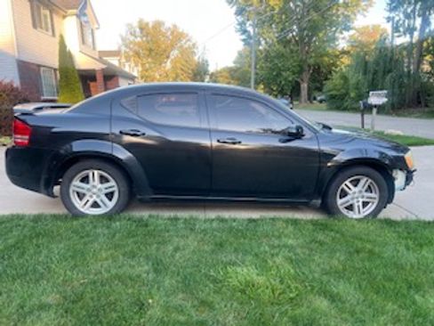 Used 2009 Dodge Avenger SXT w/ Premium Convenience Group image 1