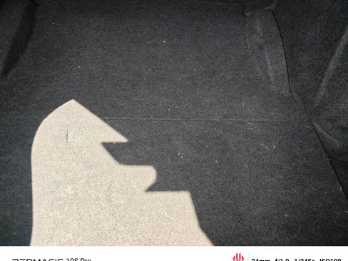 Used 2015 Dodge Challenger SRT w/ Technology Group image 24