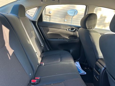 Used 2019 Nissan Sentra S image 6