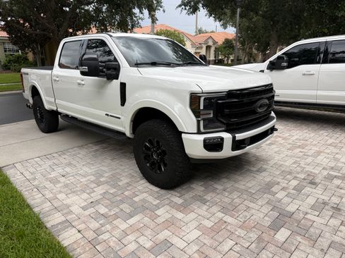 Used 2022 Ford F250 Lariat w/ Tremor Off-Road Package AWD/4WD image 4