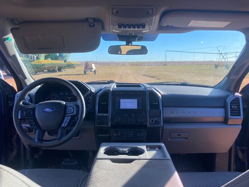 Used 2020 Ford F250 XLT w/ XLT Premium Package AWD/4WD image 14