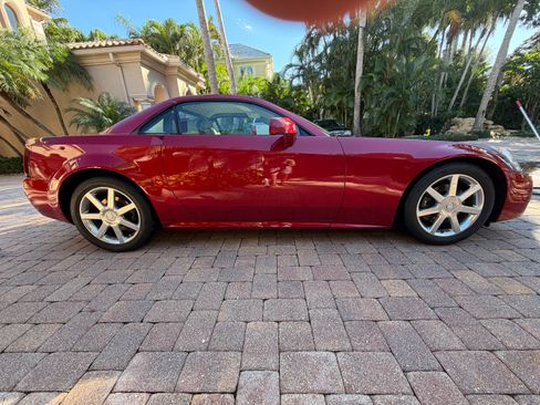 Used 2005 Cadillac XLR image 6