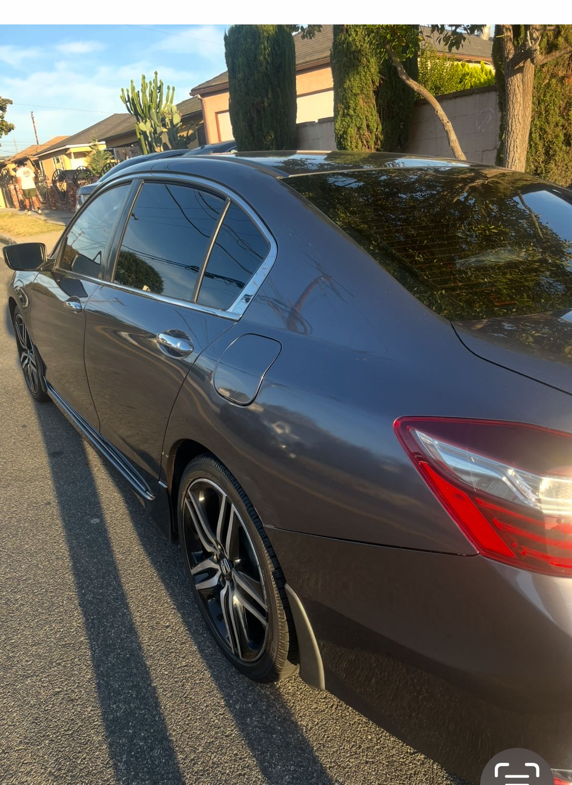 Used 2017 Honda Accord Sport image 2