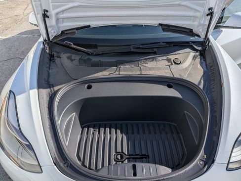 Used 2023 Tesla Model 3 Performance image 27