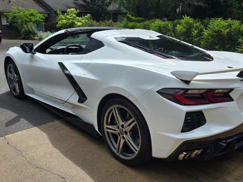 Used 2026 Chevrolet Corvette Stingray Coupe w/ Z51 Performance Package RWD image 2