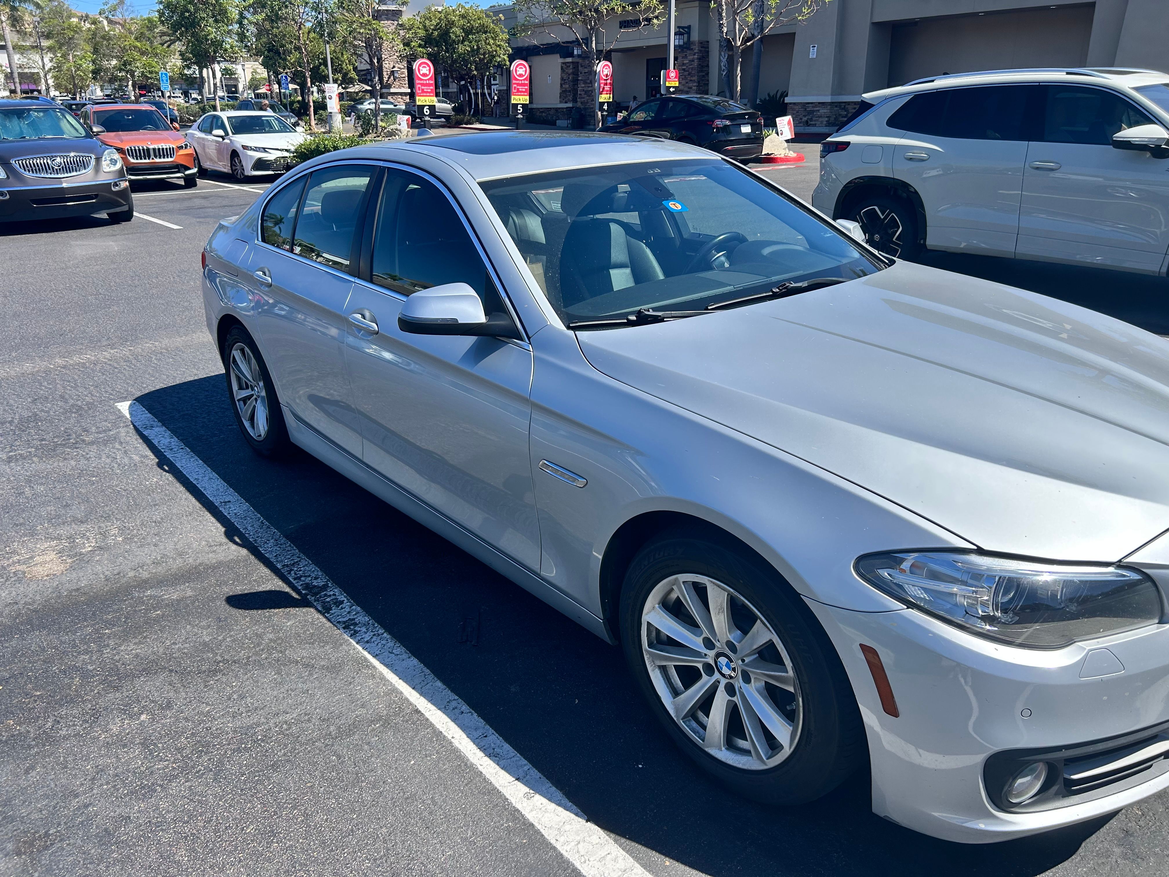 Used 2016 BMW 528i Sedan RWD image 1