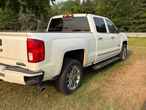 Used 2017 Chevrolet Silverado 1500 High Country AWD/4WD image 2