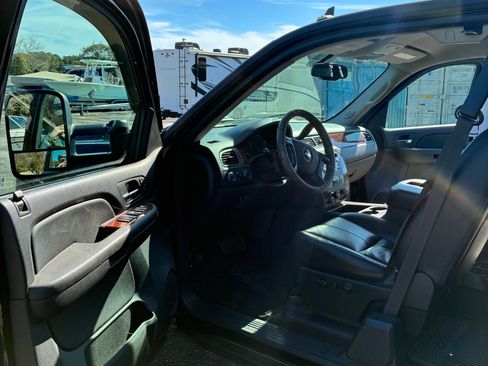 Used 2009 Chevrolet Silverado 3500 LTZ w/ LTZ Plus Package image 11