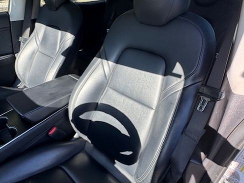 Used 2020 Tesla Model 3 Long Range image 10