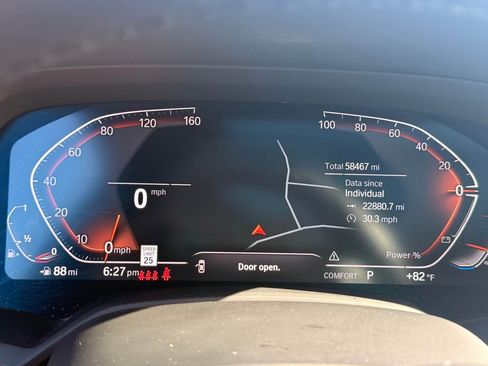 Used 2022 BMW X5 xDrive40i w/ M Sport Package AWD/4WD image 18