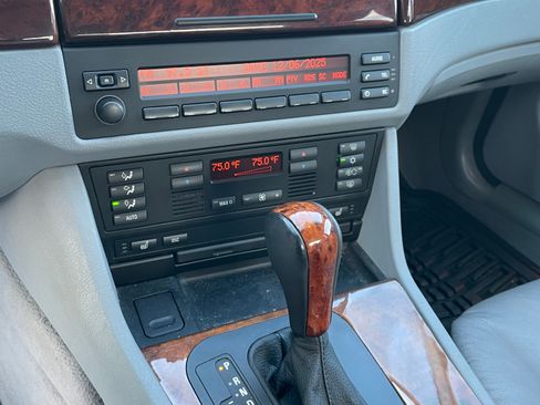 Used 2003 BMW 525i Sedan image 9