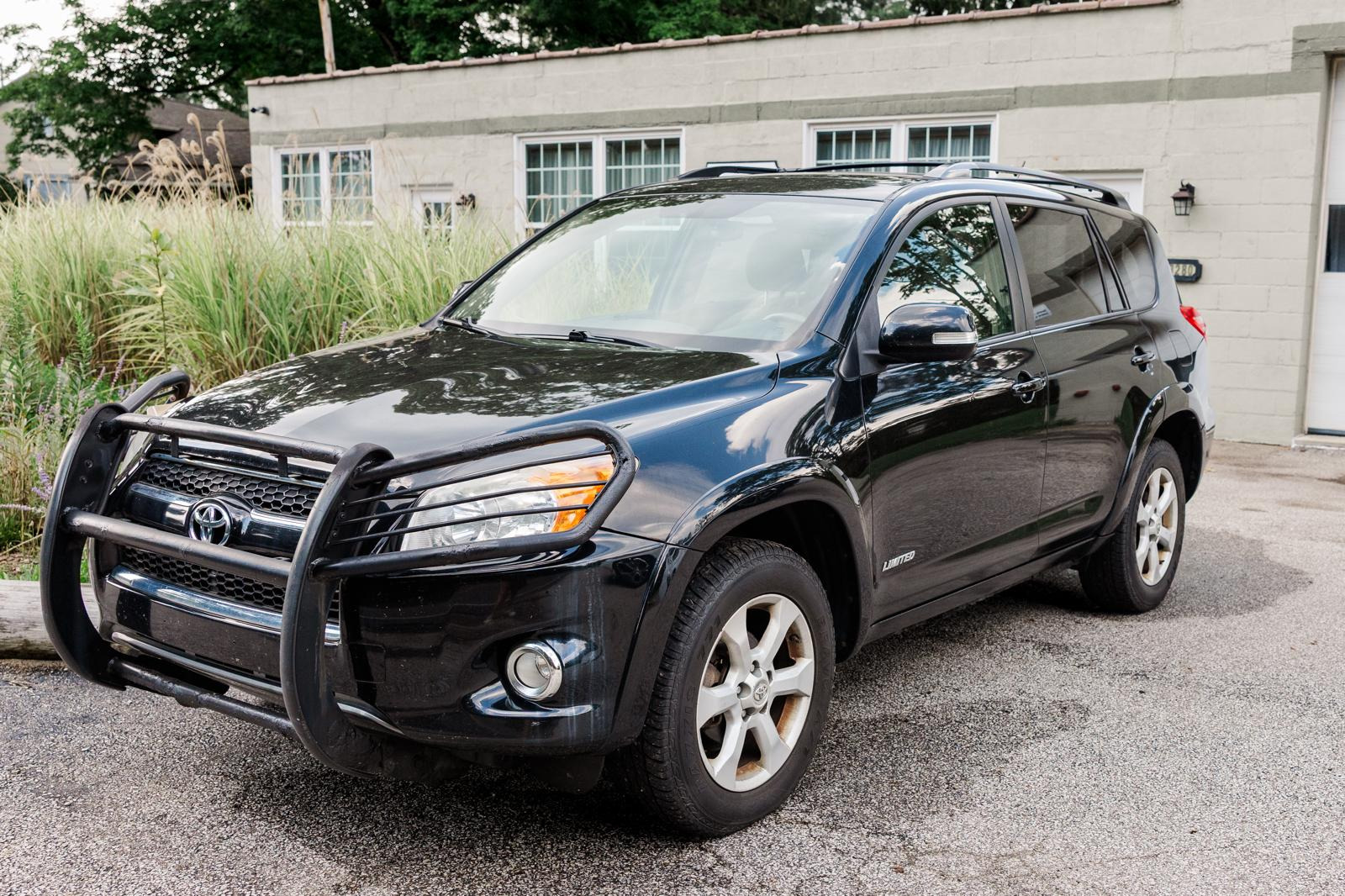Used 2011 Toyota RAV4 Limited AWD/4WD image 1
