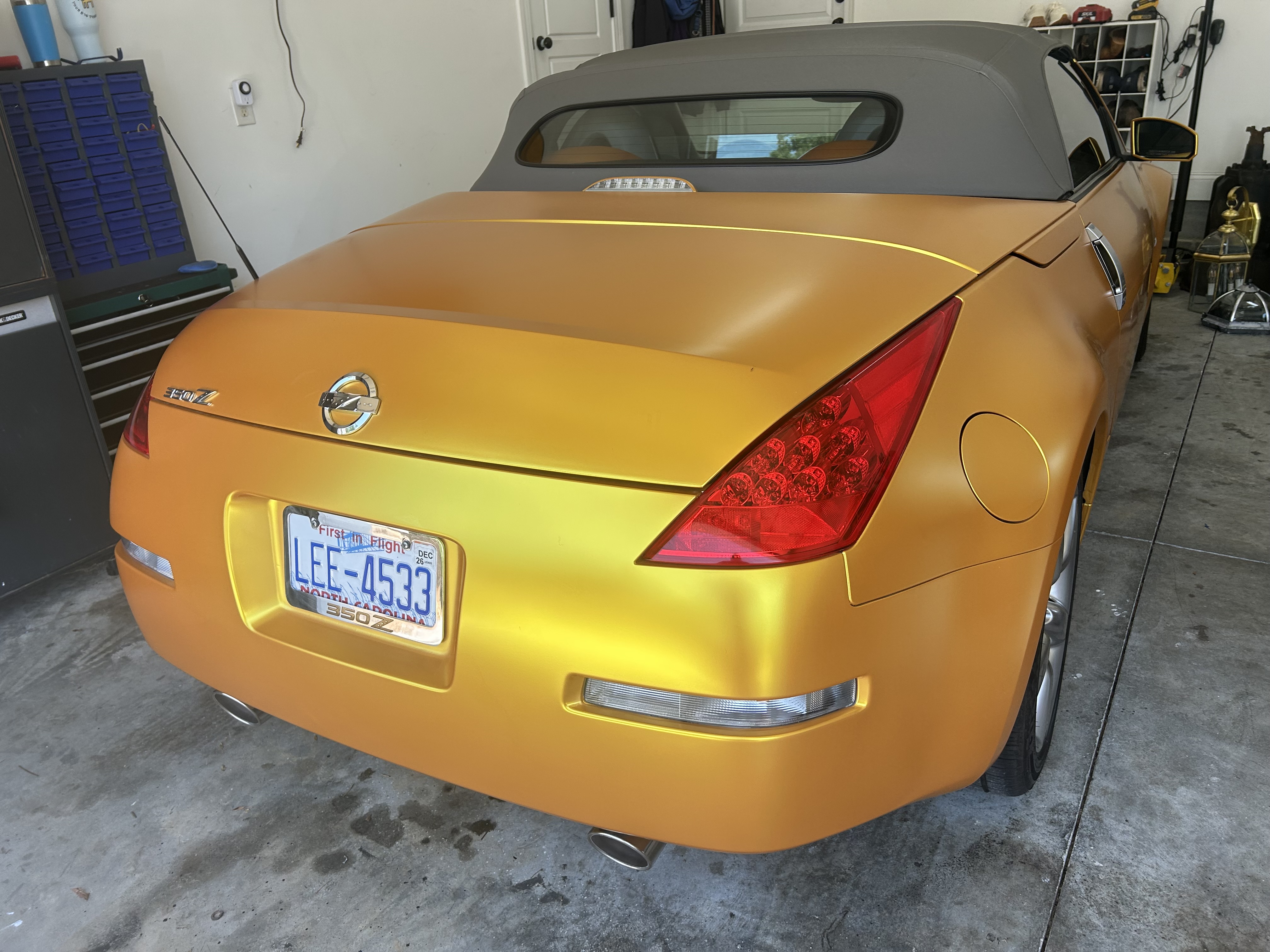 Used 2007 Nissan 350Z Touring RWD image 2
