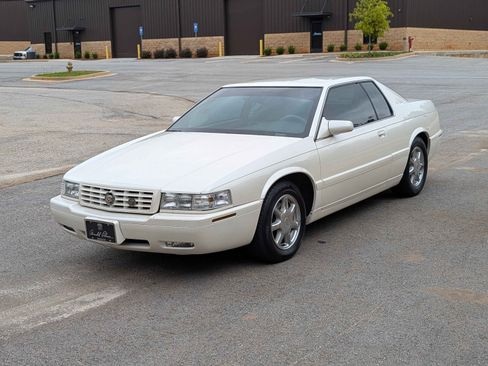 Used 2000 Cadillac Eldorado Touring image 1