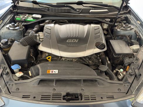 Used 2013 Hyundai Genesis 3.8 RWD image 27