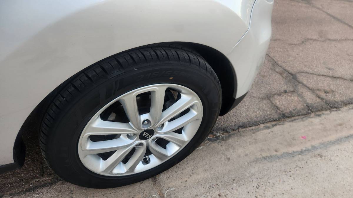 Used 2018 Kia Soul + FWD image 19