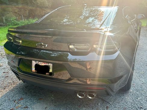 Used 2021 Chevrolet Camaro LT w/ RS Package RWD image 9