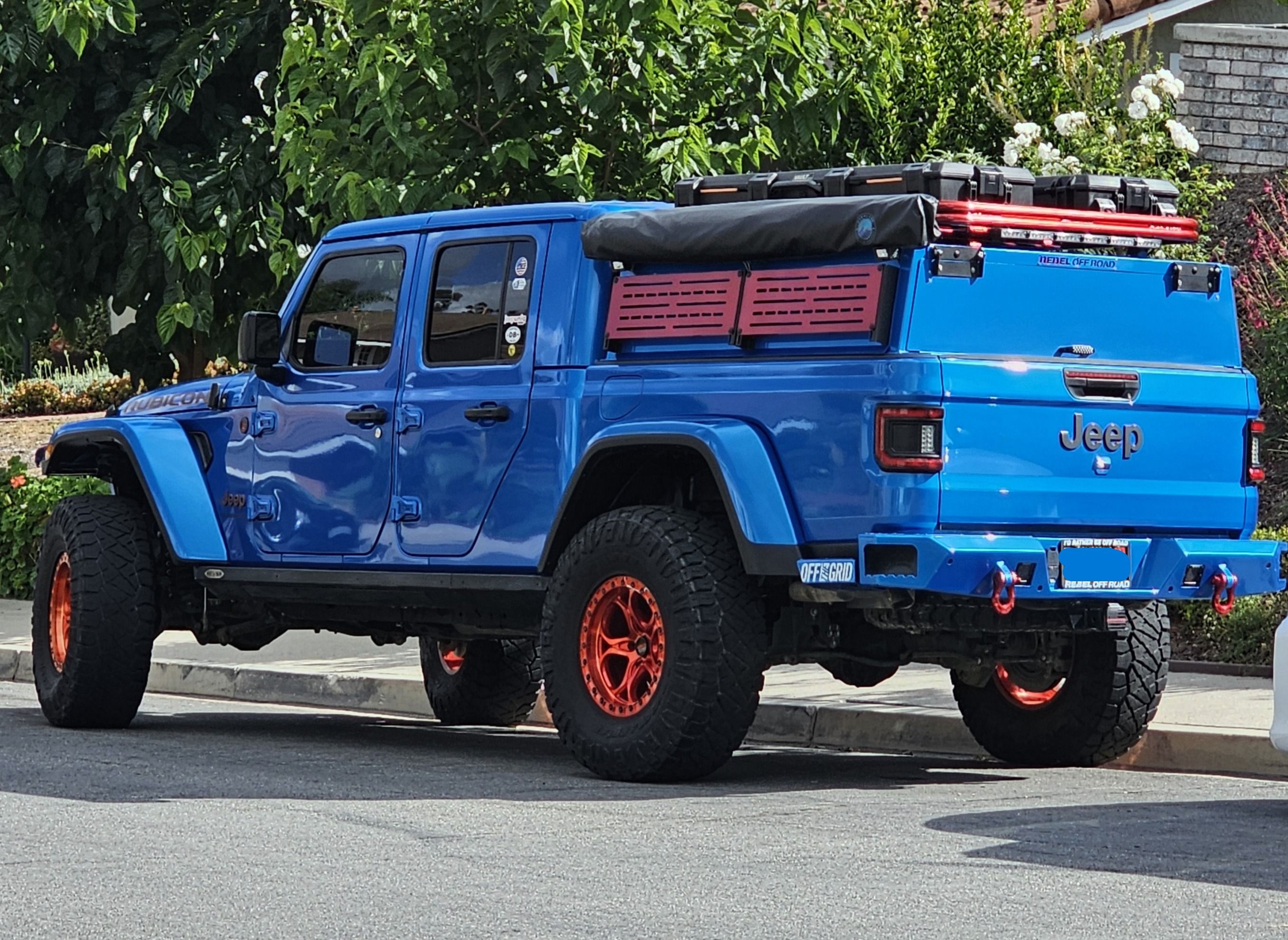 Used 2021 Jeep Gladiator Rubicon AWD/4WD image 2
