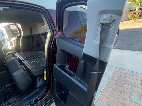 Used 2007 Toyota FJ Cruiser Sport Utility 2D image 28