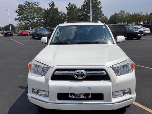 Used 2013 Toyota 4Runner SR5 AWD/4WD image 2
