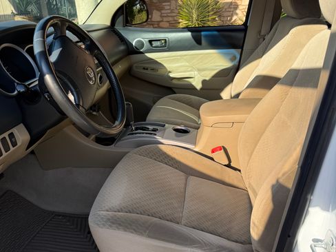 Used 2009 Toyota Tacoma PreRunner RWD image 9