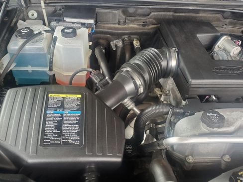 Used 2009 HUMMER H3T Luxury image 21