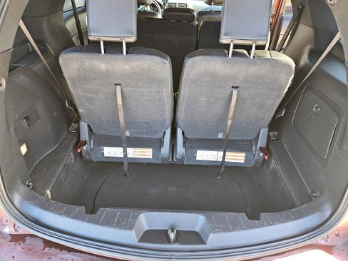 Used 2015 Ford Explorer XLT w/ Equipment Group 202B image 11