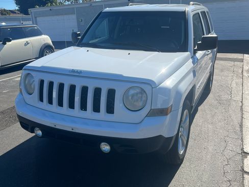 Used 2014 Jeep Patriot Latitude image 1