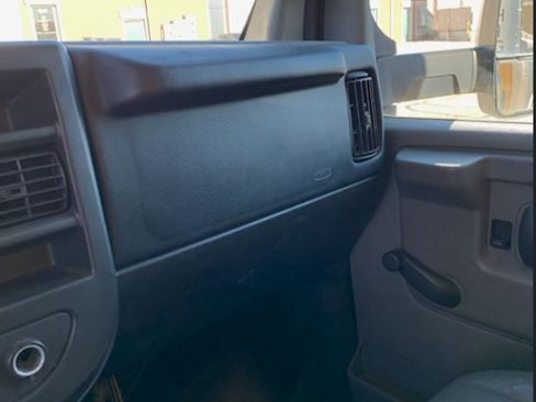 Used 2012 GMC Savana 3500 RWD image 12
