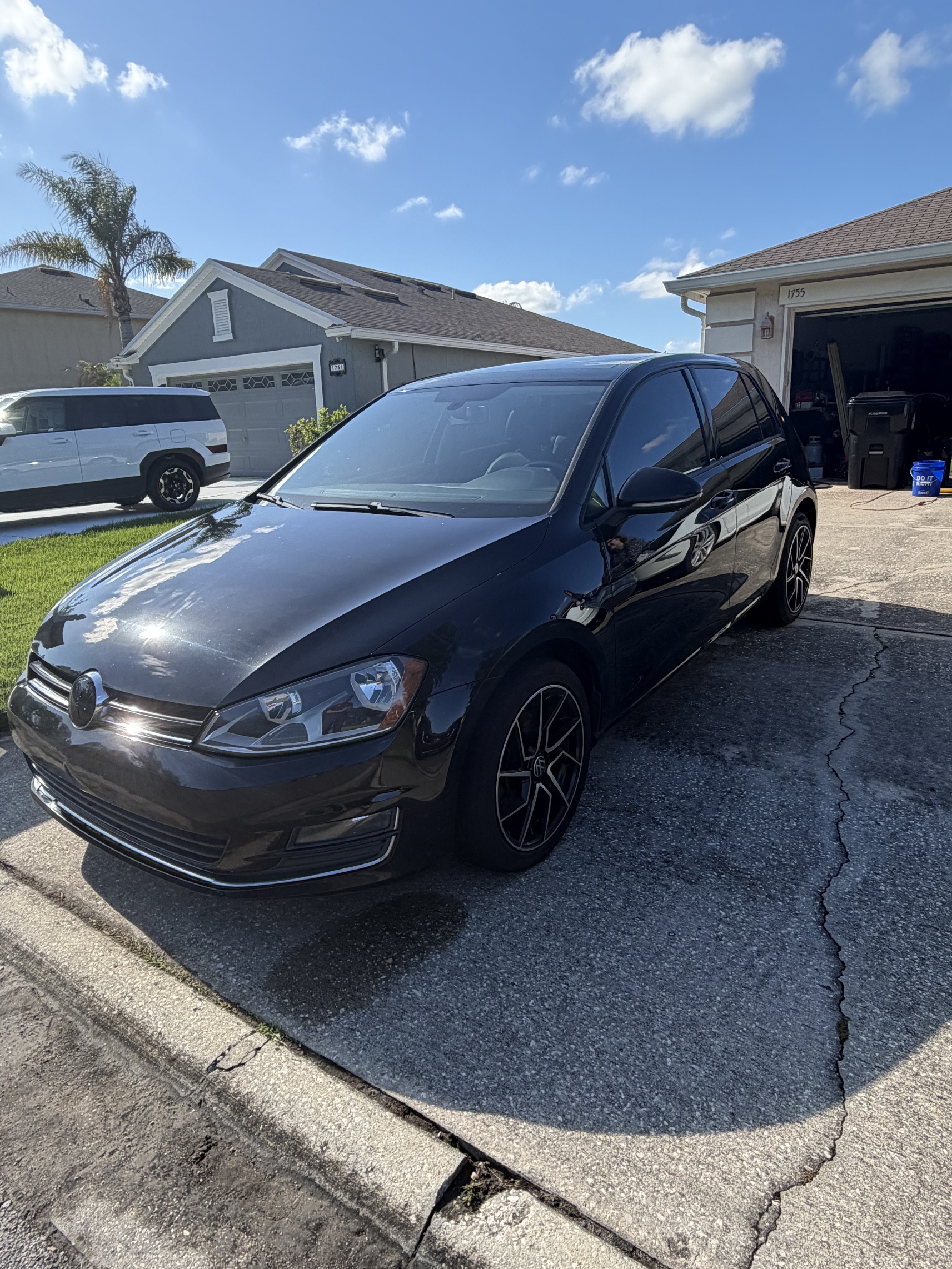 Used 2015 Volkswagen Golf TDI SEL FWD image 1