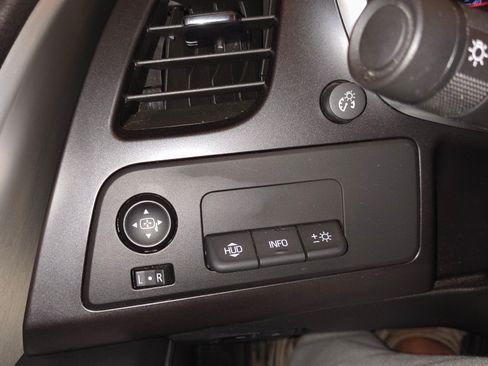 Used 2017 Chevrolet Corvette Stingray Coupe image 2