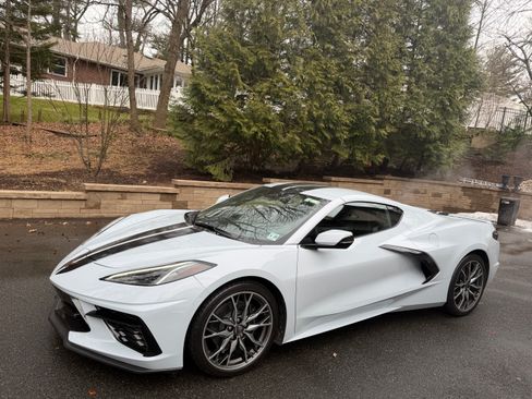 Used 2024 Chevrolet Corvette Stingray Preferred Cpe w/ 2LT image 2