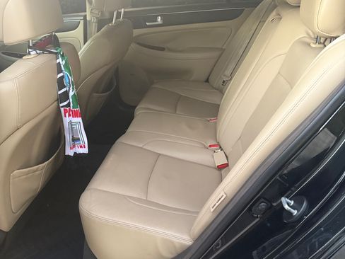 Used 2012 Hyundai Genesis 3.8 w/ Premium Pkg image 2