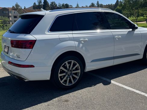 Used 2018 Audi Q7 3.0T Prestige w/ Prestige Package AWD/4WD image 4