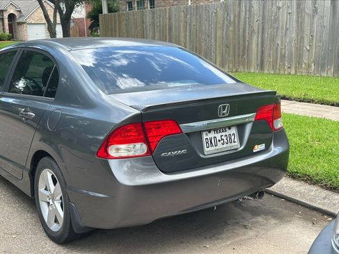 Used 2010 Honda Civic LX-S image 4