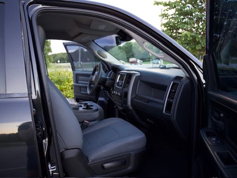 Used 2018 RAM 1500 Tradesman w/ Popular Equipment Group RWD image 23