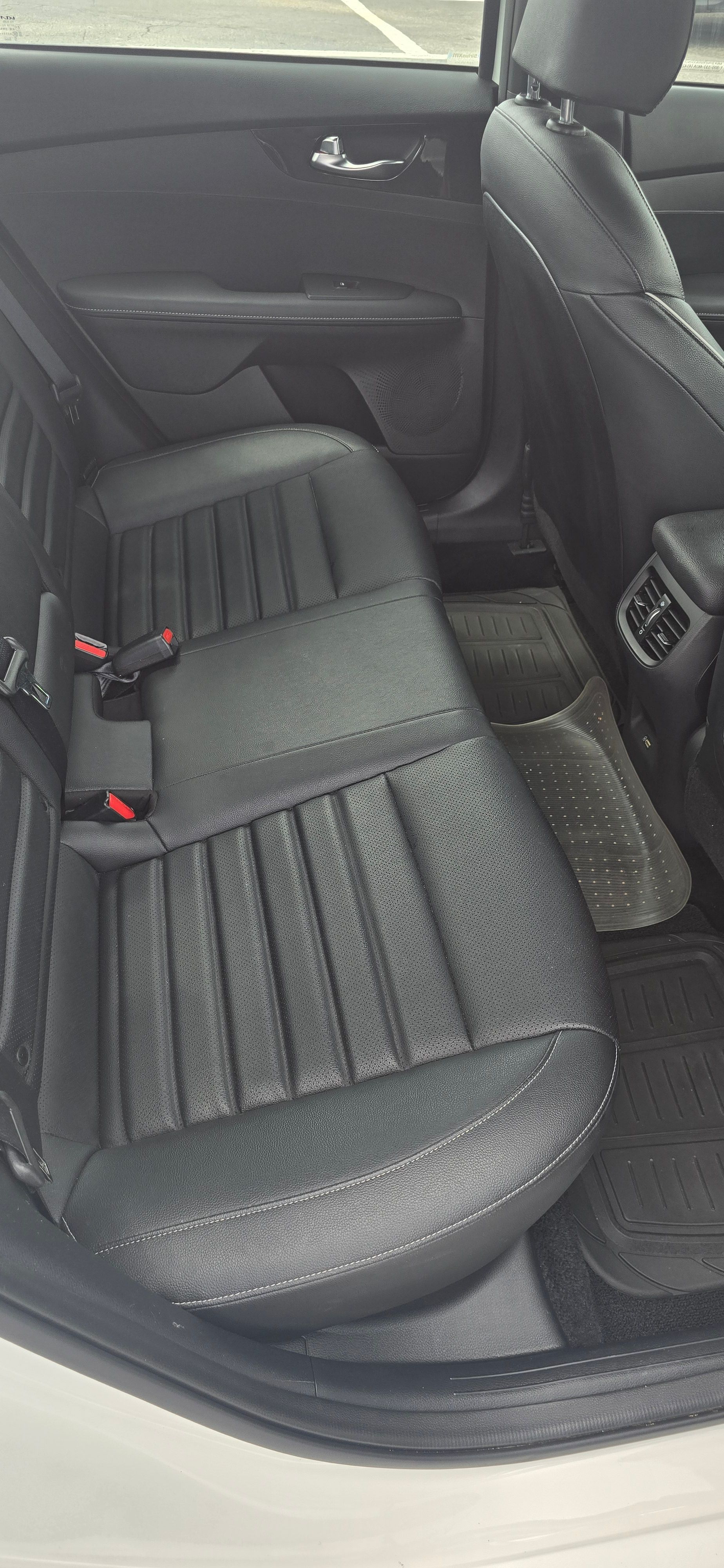 Used 2024 Kia Forte GT-Line w/ GT-Line Premium Package FWD image 17