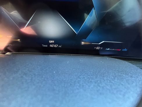 Used 2023 BMW X7 xDrive40i w/ Executive Package image 22