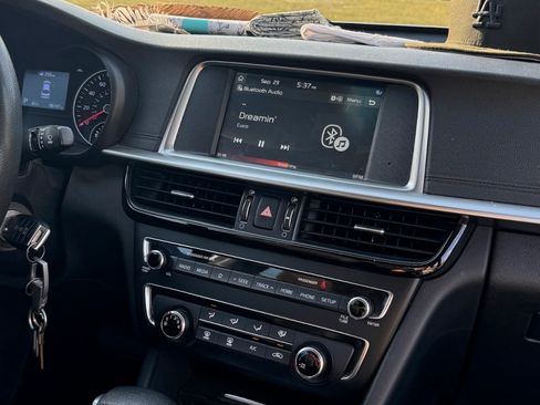 Used 2020 Kia Optima LX image 4